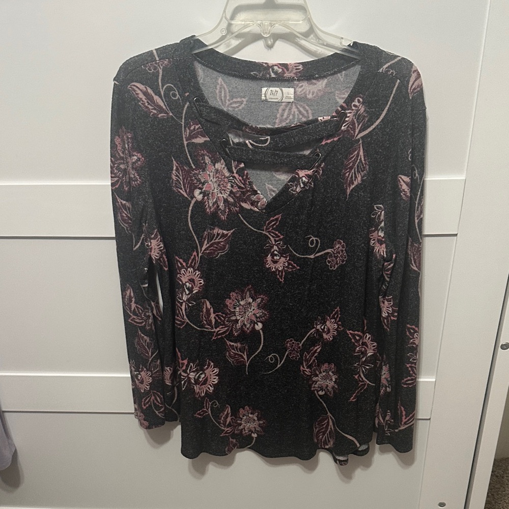 24/7 Comfort Apparel Black and Pink Floral Long Sleeve Top